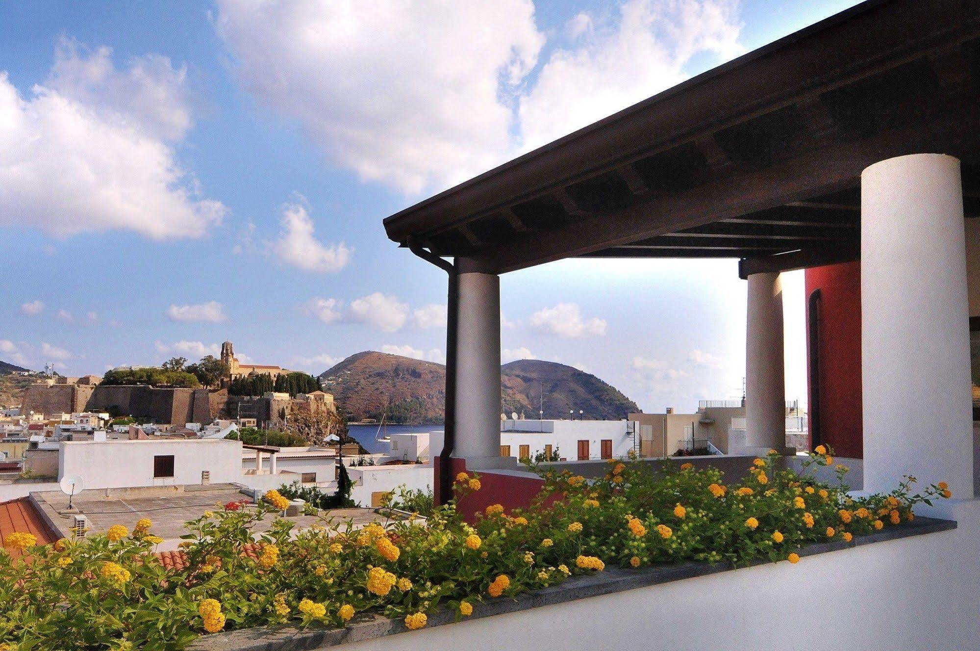 Arciduca Grand Hotel Lipari  Bagian luar foto