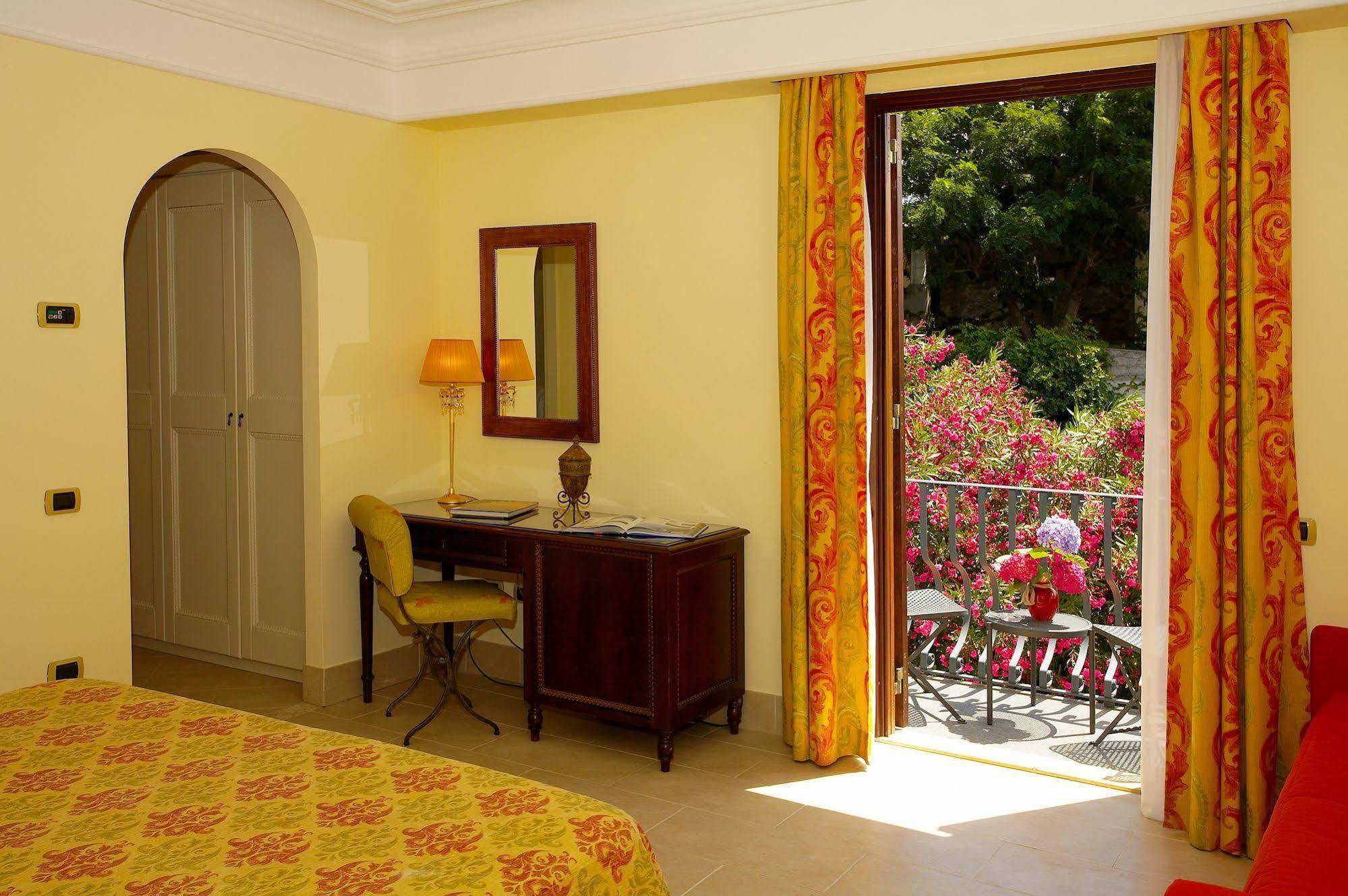 Arciduca Grand Hotel Lipari  Bagian luar foto
