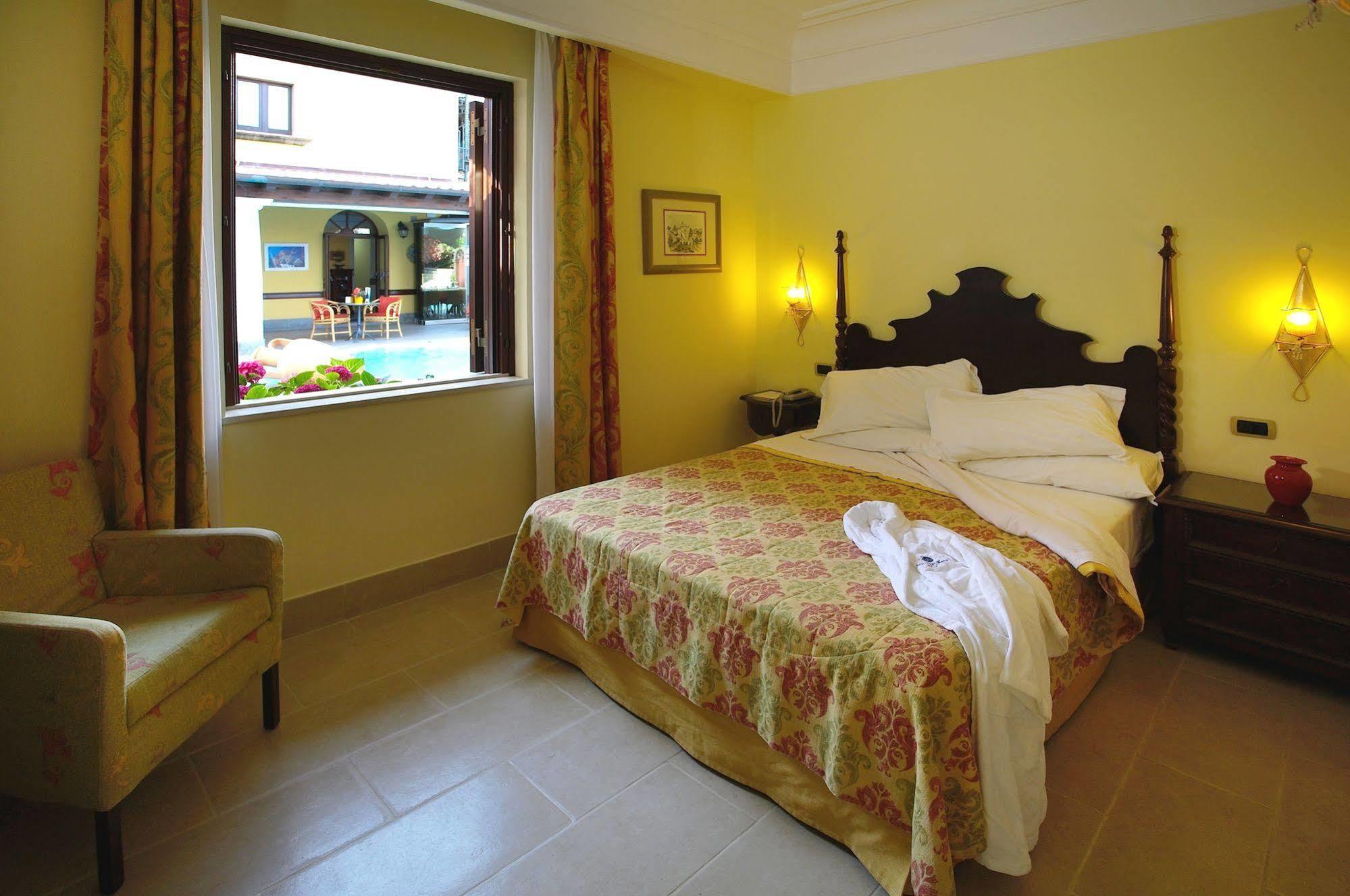 Arciduca Grand Hotel Lipari  Bagian luar foto