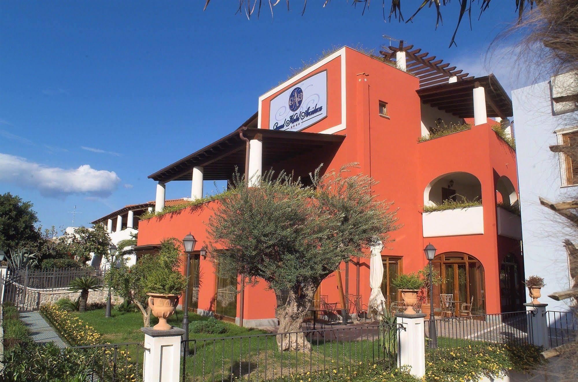 Arciduca Grand Hotel Lipari  Bagian luar foto