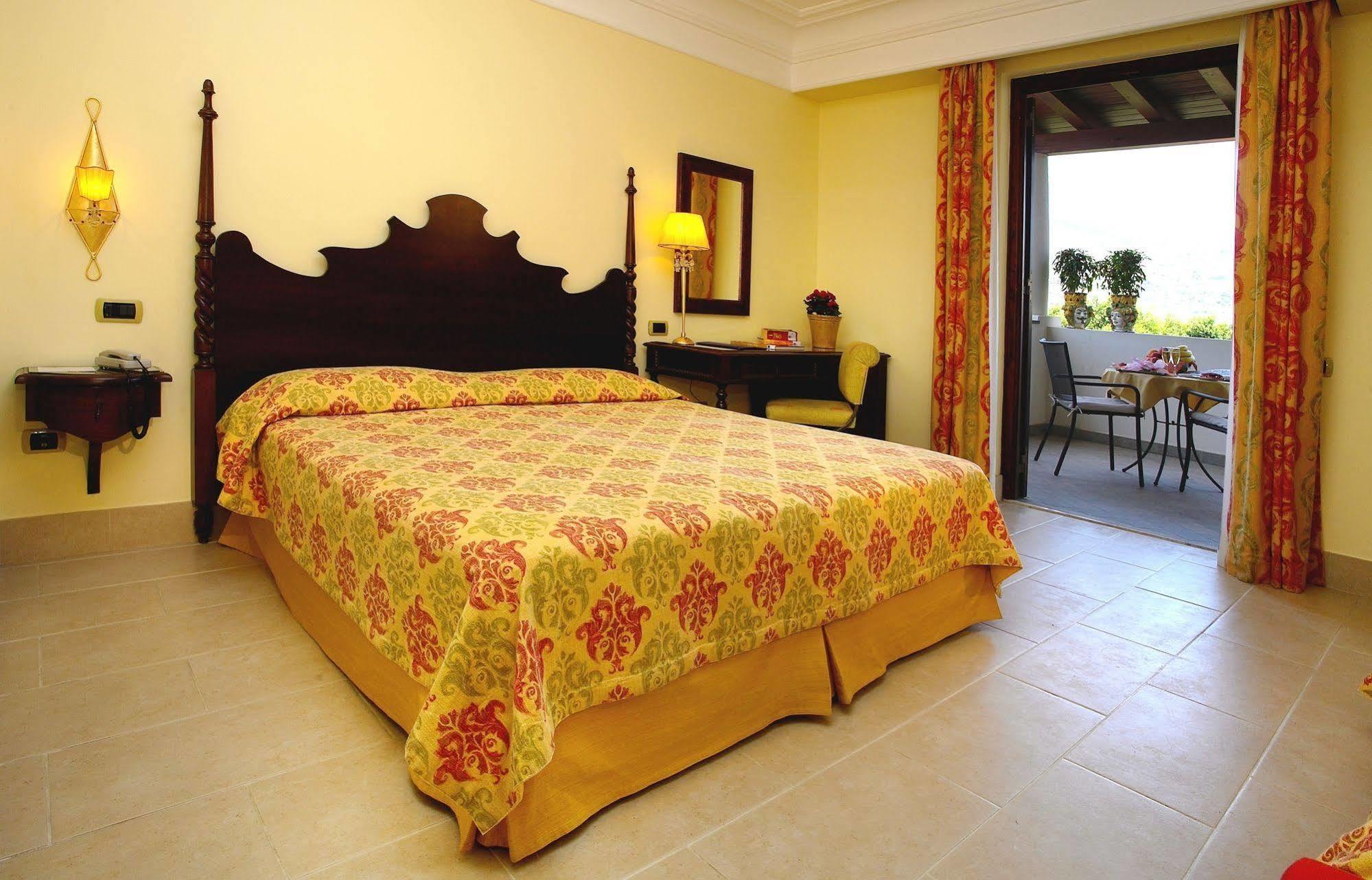 Arciduca Grand Hotel Lipari  Bagian luar foto